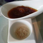 ビストロ セレニテ - 大根醤油ソースとおフランスの塩(ゲランかな？フレンチアルプスかな？）お好みで。