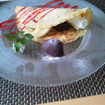 ビストロ セレニテ - 赤いソースはフレーズかな？フランボワーズかな？甘酸っぱくて好み♪