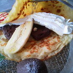 ビストロ セレニテ - クレープをチラリッとめくってみましたよ。