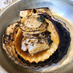 カキ小屋 - ホタテバター焼きアップ