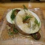 ビストロ シン 2 - 栗と鶏のガランティーヌ:まん中には海老と焼きネギも