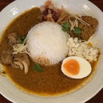 二種もり「とりのドライキーマカレー」「マスタードチキンカレー」（大 250g・無料）1,200円。