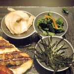 ラ プランシュ - 天然真鯛のグリエ、付け合せはヤリイカ姿煮