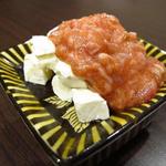 虎徹 - チーズの酒盗和え