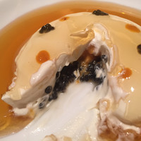 アピシウス - 中に雲丹とキャビアが アピシウス - 中に雲丹とキャビアが