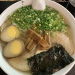 中華そば 髙はし - 焼叉麺 1,050円 + 醤蛋 100円。