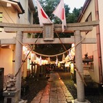 温石 - 途中の神社では何かの神事が行われておりました