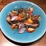 ろっかん - 津本さん仕立ての熟成イサキと燻製ナッツのオープンサンド