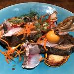 ろっかん - 津本さん仕立ての熟成イサキと燻製ナッツのオープンサンド