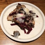 ろっかん - 西粟倉鹿の赤ワイン煮込みとビーツ、焼きナスのオープンサンド