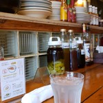 ＜Food & Bar＞ ZaCaPa  - カウンターです。