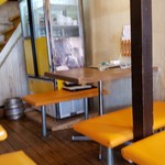＜Food & Bar＞ ZaCaPa  - 店内です。