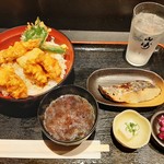 天串と海鮮の店 はれ天 - 自分好みに2つのおかずを自由に選べる！日替わり御膳870円