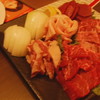 ホルモン焼肉 まるしょう - 料理写真:１人2000円のセット（ホルモン別皿）
