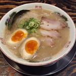 Ikkotsunyuukon - 煮玉子ラーメン