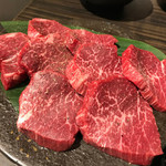 SATOブリアン にごう - うまみの強い赤身の厚切り