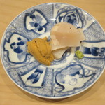 寿司つばさ - 玉珧貝柱と赤海胆