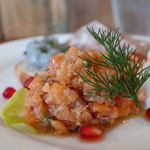 オステリア エ ボッテガ エッセ - サーモンのタルタル