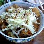 丼家 - 付け会わせのキャベツをぶっかけても美味しい！