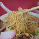 味の龍王 - 麺アップ