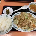 日高屋 - 肉野菜炒め定食