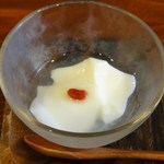 中華 こまめや - 食後のデザート、杏仁豆腐　※本日のランチ