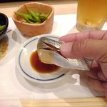 すしざんまい - 寿司は手で食す・コハダ