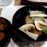 丹後産鰤と松茸の椀