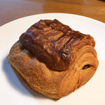 エグ・ヴィヴ - パン・オ・ショコラ