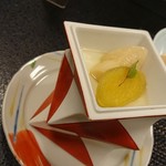 割烹川芳  - さつまいもと筍の煮物