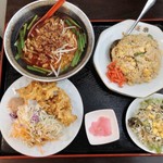 張家 - 日替わりランチD+ラーメン　600円+100円(スープは後できました)