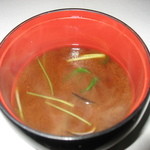 まるた生簀どころ - 赤だし（しじみ）