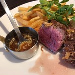 QUEENS STEAK - ステーキの断面図