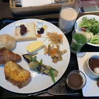 The Living Room with SKY BAR - 