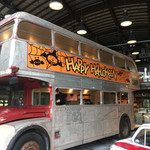 Fudo Gareji - ロンドンバスの中ではマカロン売ってます