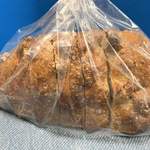 天然酵母パン オ フルニル デュ ボワ - これが一番好きな「三種のナッツ」のカンパーニュ♡