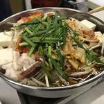 たつ屋 - ホルモン鍋(2人前)