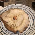 農家民宿ひがし - メガキノコ。笑　塩だけでまいうーですね