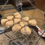 農家民宿ひがし - 自家栽培のお米の焼きおに