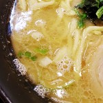 横浜家系 中井家 - 醤油感強めのCKスープ。