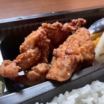 味福 - 幕の内弁当(\700)　鳥の唐揚げ