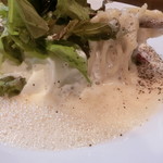 コトノハ - 鶏とほたて柚子エスプーマ。950円