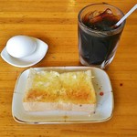 喫茶チエ - アイスコーヒー（380円）、モーニング（バタートースト、ゆで卵）