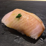 晶 - 4貫目　ブリ　ラオス産