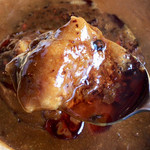 餃子酒場 餃、 - 牛スジのアップ、やはりラー油