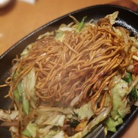 神楽坂 龍公亭 - 食感が違う❗麺は自家製麺　鉄板オイスターソース焼きそば　