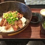 ちどり屋 - カリッとジューシーステーキ丼　990円　(2019.10.20)