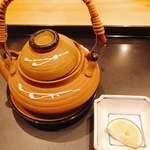 みつ林 - 松茸と鱧の土瓶蒸しに車海老がプラス