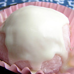 金清堂 - 12月～4月限定　いちごミルク大福