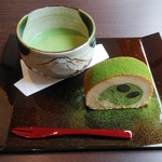 茶楽 かぐや - 抹茶ロールケーキセット